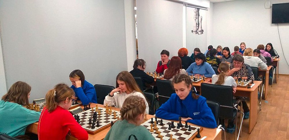 Завершились командные чемпионаты Алтайского края по быстрым шахматам