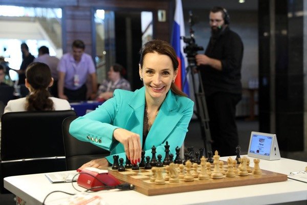 Лагно и Горячкина догнали лидера в женском Суперфинале