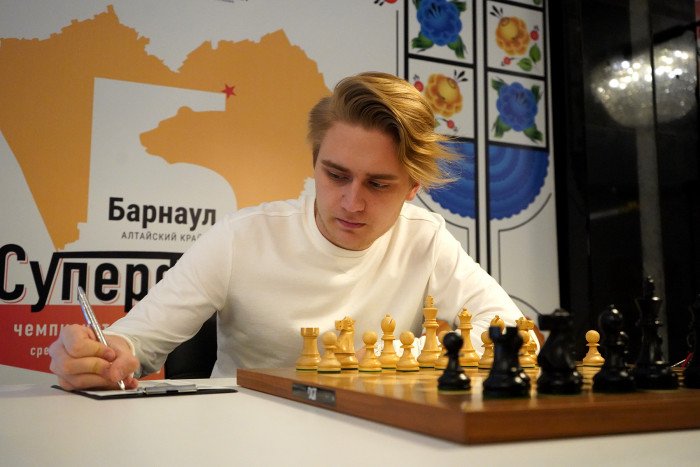 Лагно и Горячкина догнали лидера в женском Суперфинале