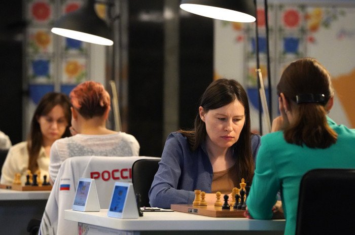 Лагно и Горячкина догнали лидера в женском Суперфинале