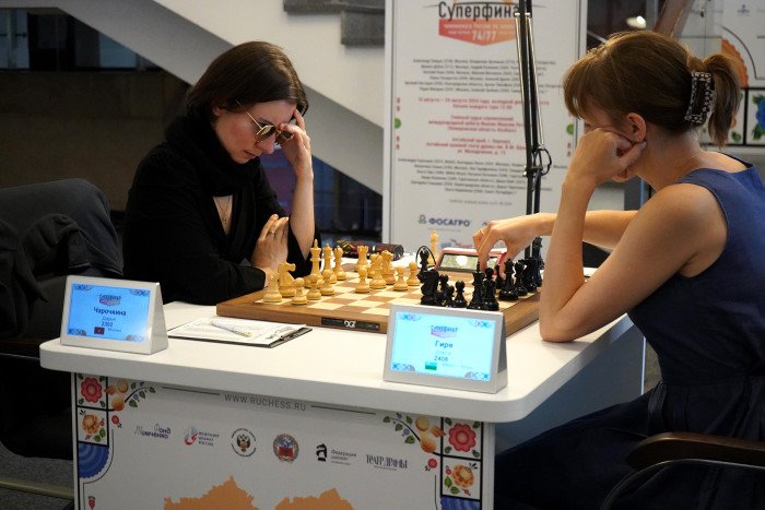 Екатерина Лагно возглавила гонку на женском Суперфинале