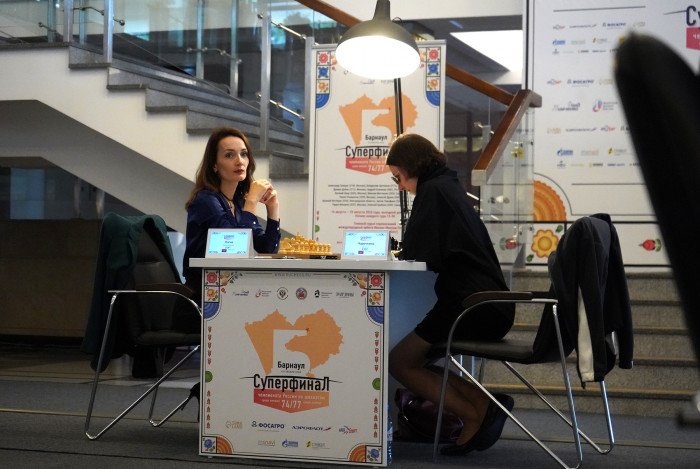 Андрей Есипенко догнал лидеров на Суперфинале