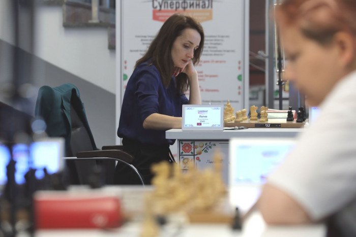 Андрей Есипенко догнал лидеров на Суперфинале