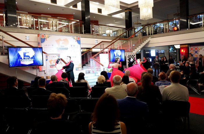 Владислав Артемьев и Екатерина Лагно - победители Суперфиналов в Барнауле