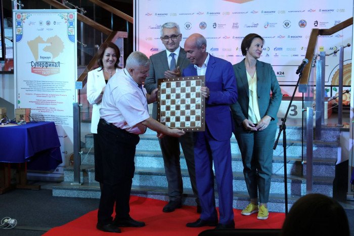 Владислав Артемьев и Екатерина Лагно - победители Суперфиналов в Барнауле