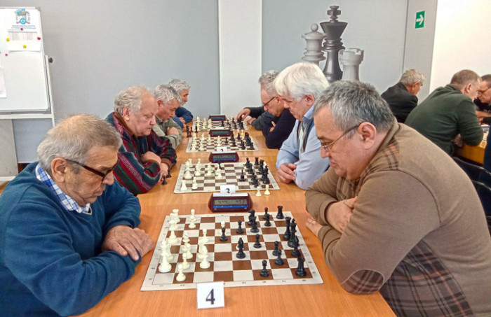 Ветераны разыграли «Рождественский кубок» по блицу