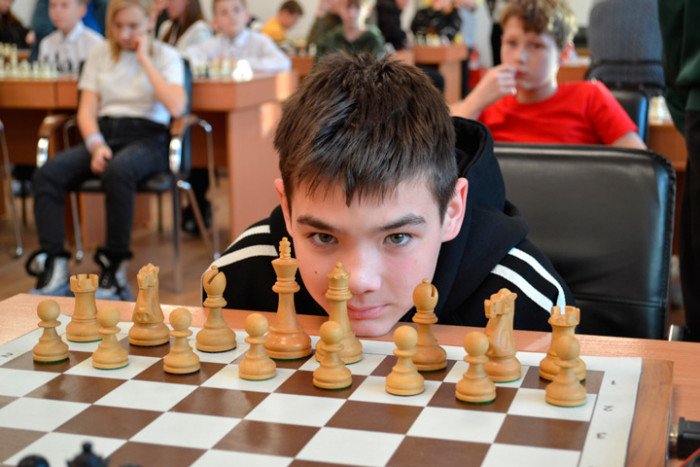 Шахматный турнир среди центров помощи детям собрал 14 команд