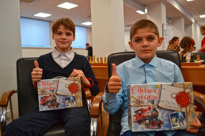 Шахматный турнир среди центров помощи детям собрал 14 команд