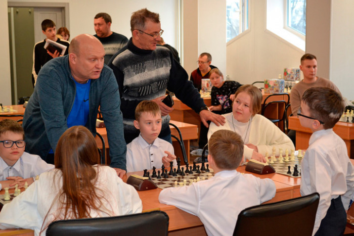 Шахматный турнир среди центров помощи детям собрал 14 команд