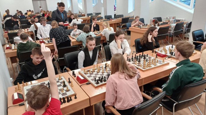 Шахматный турнир среди центров помощи детям собрал 14 команд