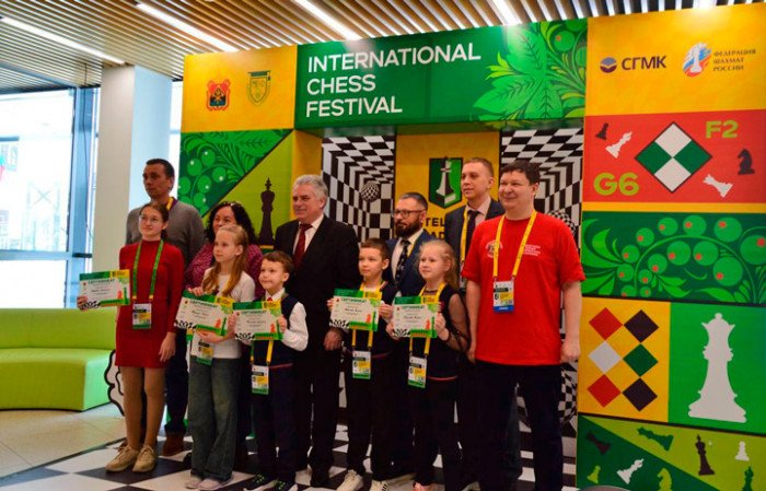 Гимназия №123 с успехом выступила на международном фестивале