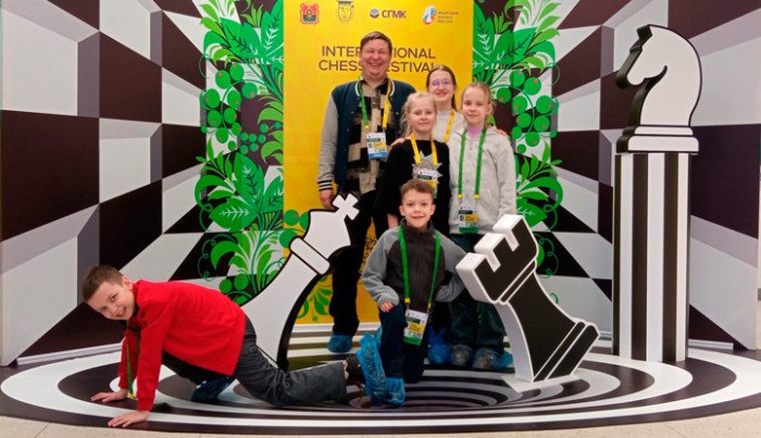 Гимназия №123 с успехом выступила на международном фестивале