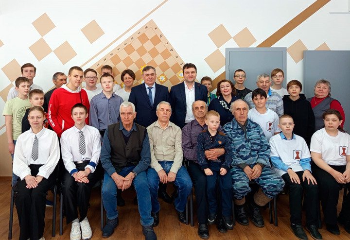 В Барнауле и Заринске прошли сеансы с гроссмейстерами