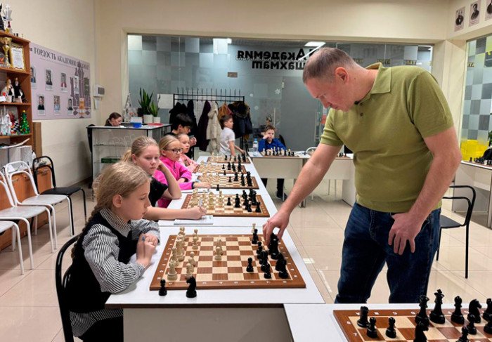 В Барнауле и Заринске прошли сеансы с гроссмейстерами