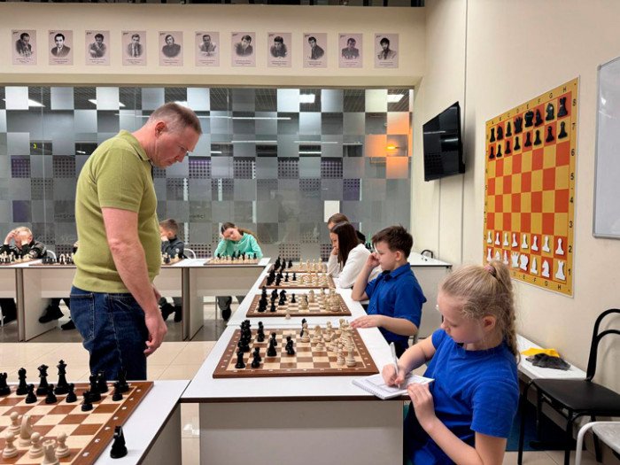 В Барнауле и Заринске прошли сеансы с гроссмейстерами