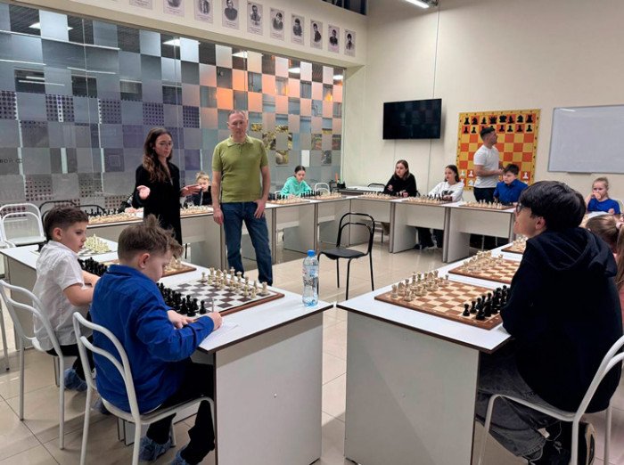 В Барнауле и Заринске прошли сеансы с гроссмейстерами