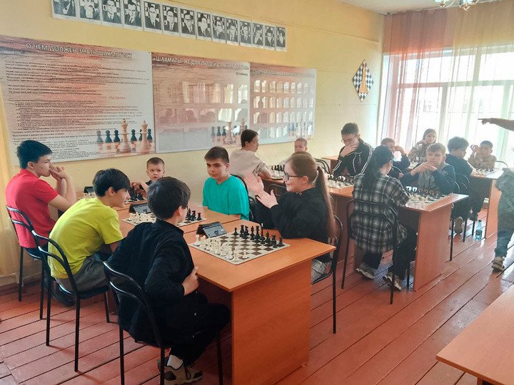 В Ключах 30 школьников сыграли в межрайонном турнире
