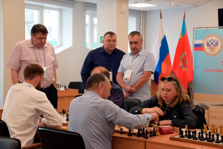 Налоговики Сибири провели шахматный турнир в Барнауле
