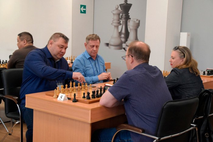 Налоговики Сибири провели шахматный турнир в Барнауле