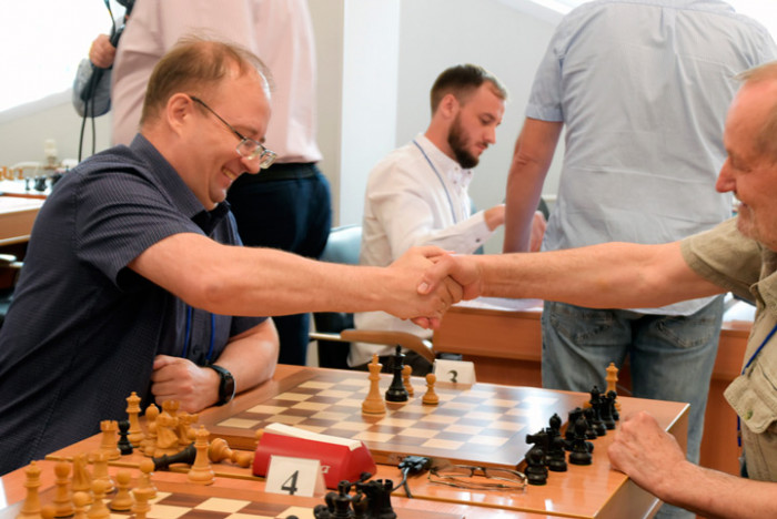 Налоговики Сибири провели шахматный турнир в Барнауле