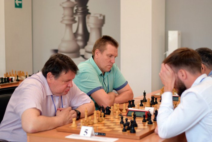 Налоговики Сибири провели шахматный турнир в Барнауле
