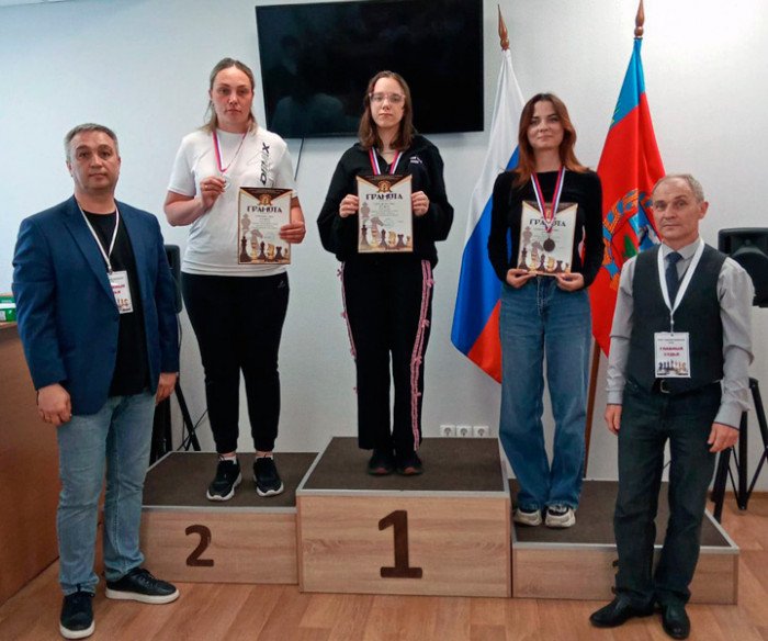 Разновозрастные спортсмены из сёл и малых городов сразились в блиц и рапид