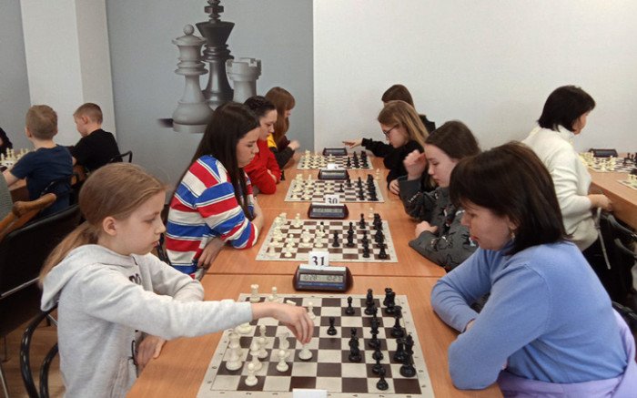 Артём Мещеряков и Полина Борисова – чемпионы края по быстрым шахматам