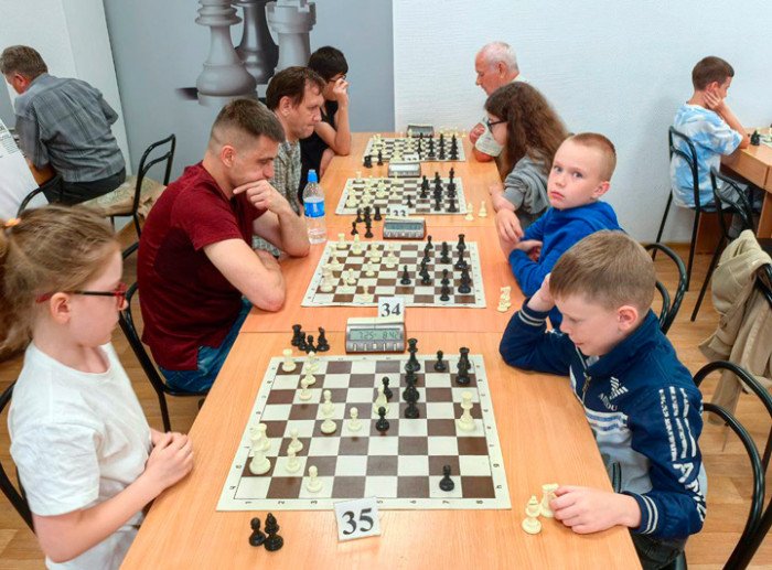 Серединка подтянулась! Борьба за выход в финал кубка края обостряется