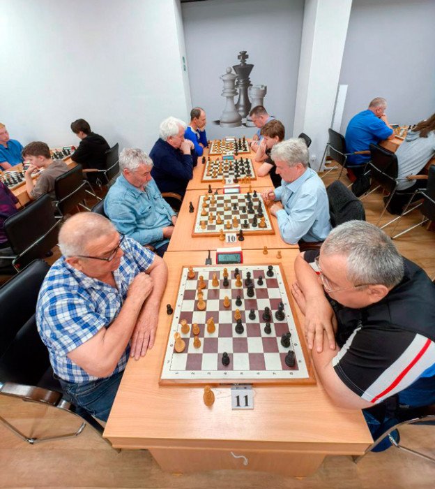 Серединка подтянулась! Борьба за выход в финал кубка края обостряется