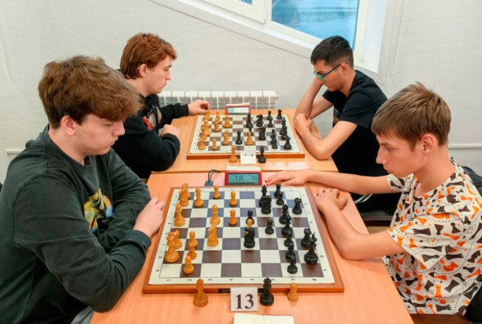 Серединка подтянулась! Борьба за выход в финал кубка края обостряется