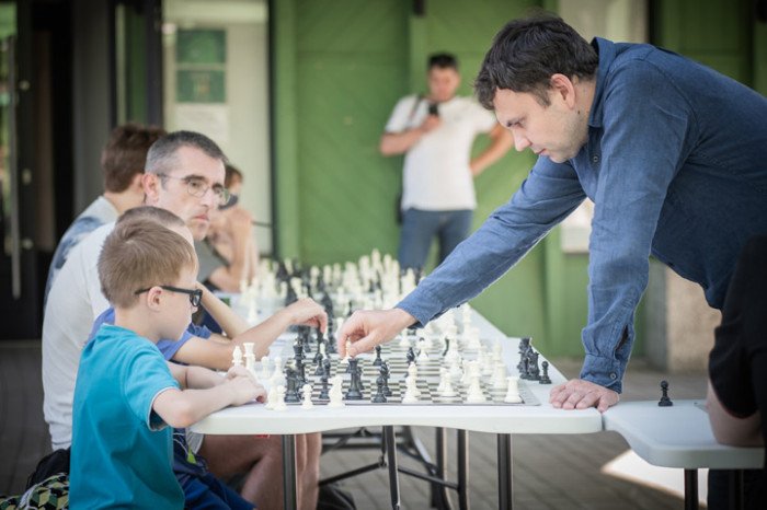 В Барнауле прошли сеансы с Игорем Лысым и Анной Журовой