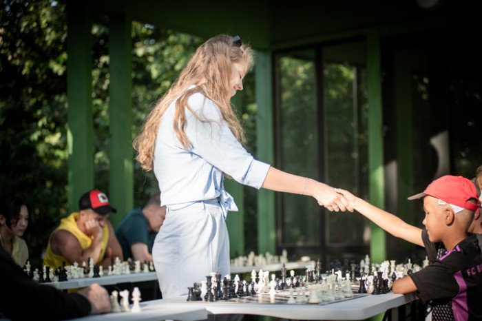 В Барнауле прошли сеансы с Игорем Лысым и Анной Журовой