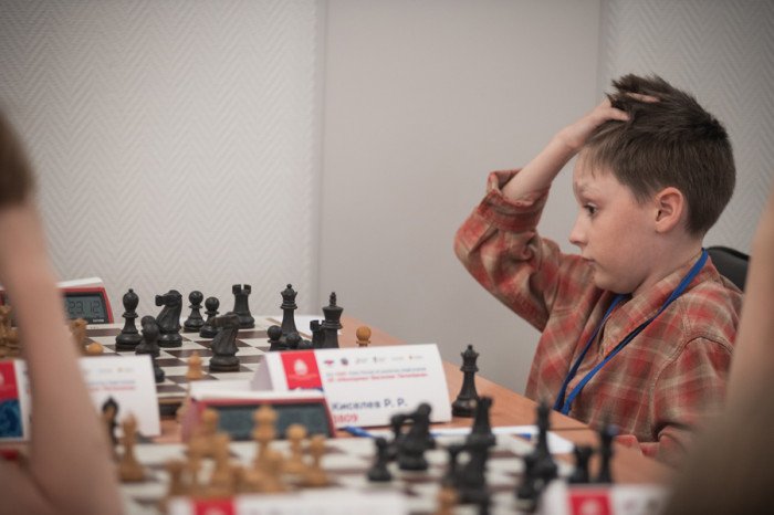 Пахомов и Кезин лидируют в «Мемориале Лепихина», Журова – в «Красотах Алтая»