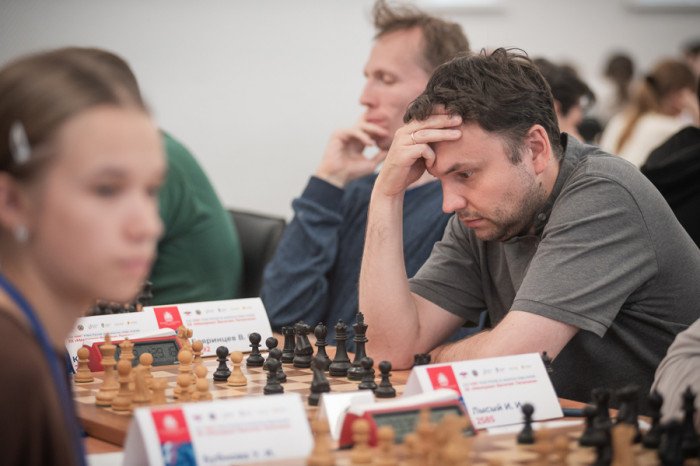 Пахомов и Кезин лидируют в «Мемориале Лепихина», Журова – в «Красотах Алтая»