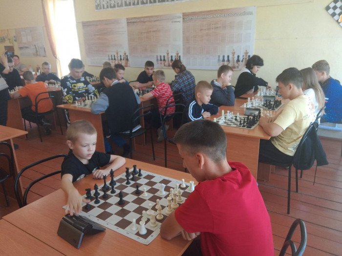 В Ключах провели рапид ко Дню знаний