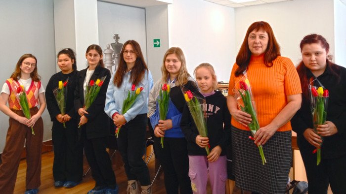 Состоялся матч между сборными женщин и ветеранов