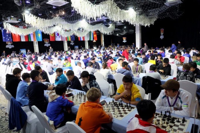 Артём Мещеряков запасся серебром в Монголии