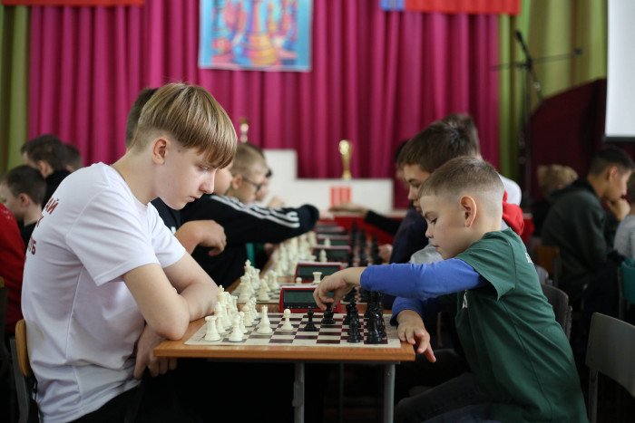 96 школьников из сёл и малых городов сыграли в Мамонтове