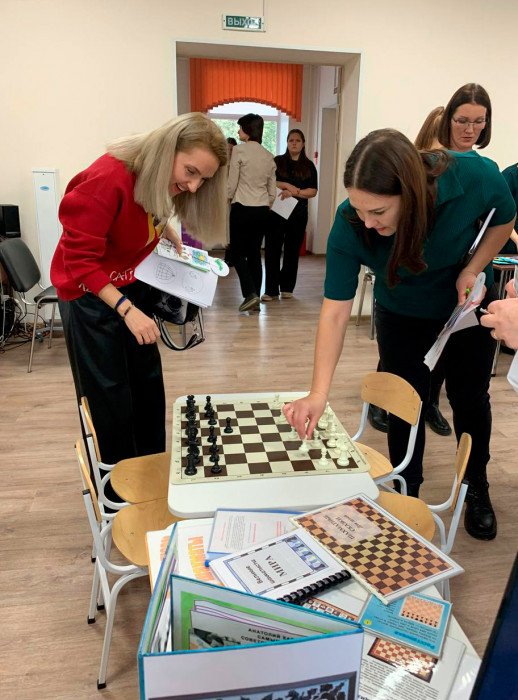 Шахматные методики презентовали на просветительской ярмарке для родителей