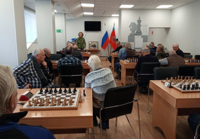 Ветераны сыграли в блиц-турнире памяти Юрия Никонова