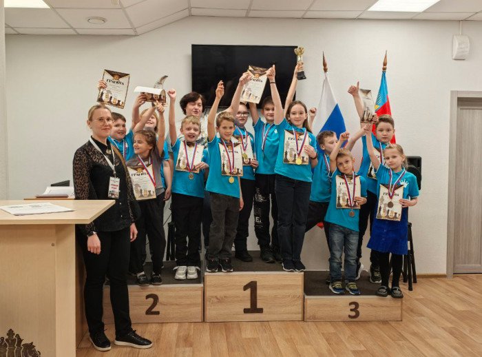 Троекратное «ура!» 42-й гимназии Барнаула