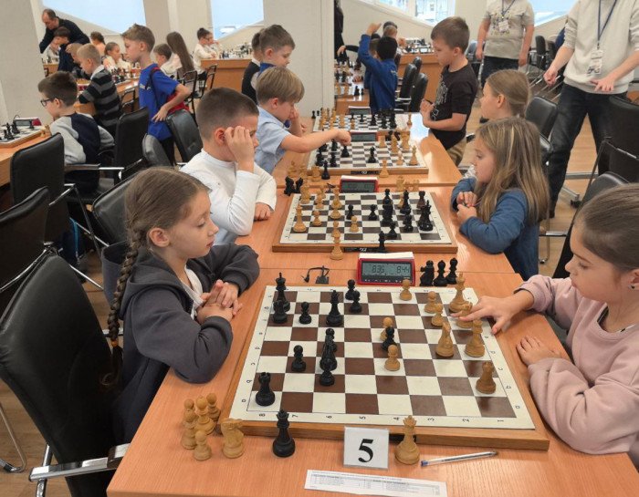 Троекратное «ура!» 42-й гимназии Барнаула