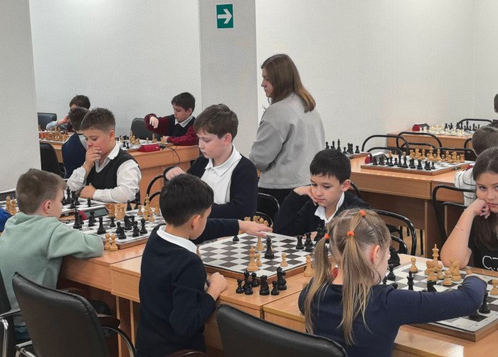 Троекратное «ура!» 42-й гимназии Барнаула