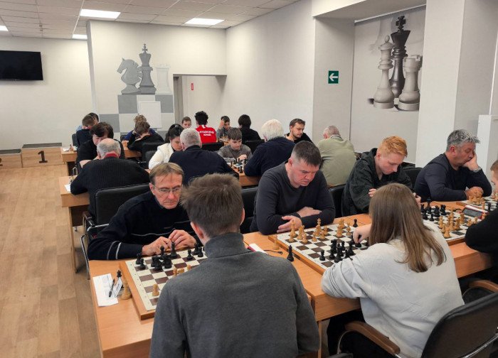 Гроссмейстер Алексей Сорокин сыграл в командном чемпионате края по рапиду