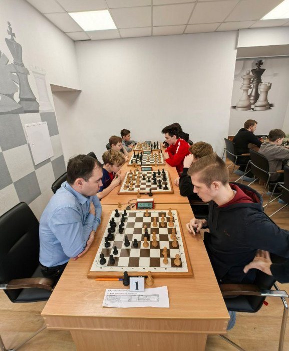 Гроссмейстер Алексей Сорокин сыграл в командном чемпионате края по рапиду