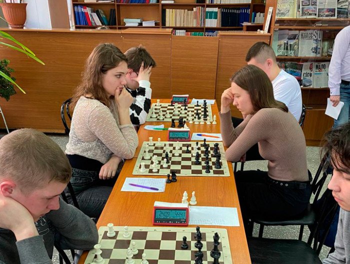Стартовала «Студенческая лига» по шахматам