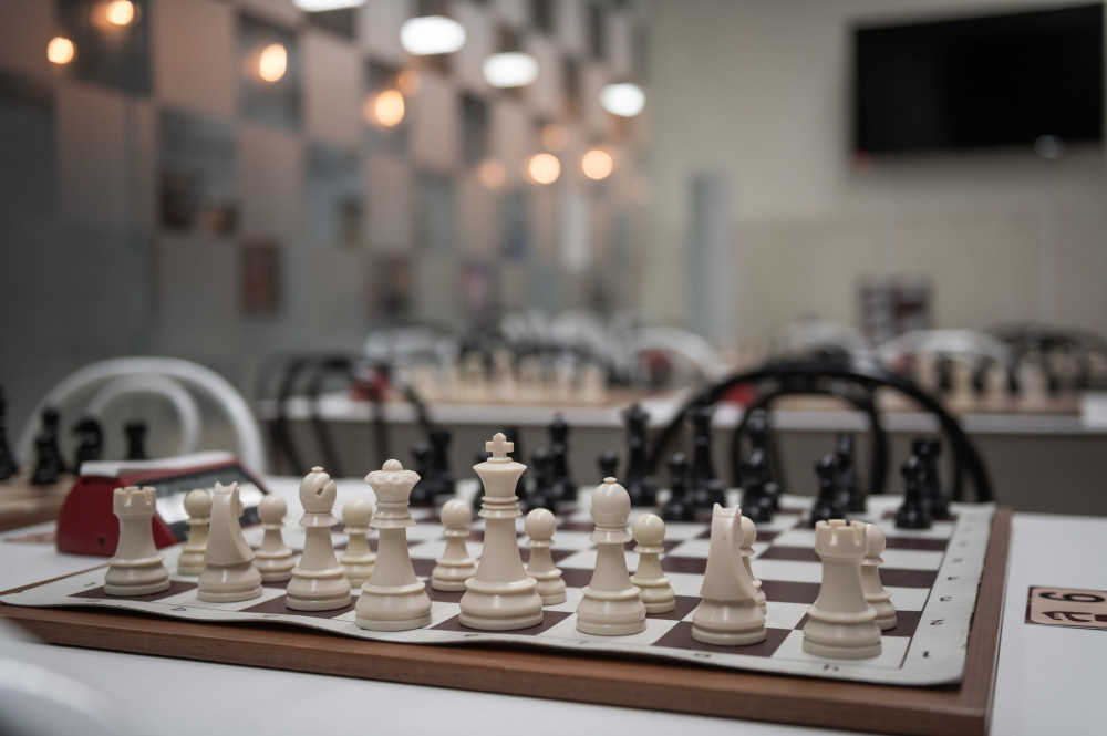 Максим Максимов выиграл 37-й этап Лиги любителей по блицу