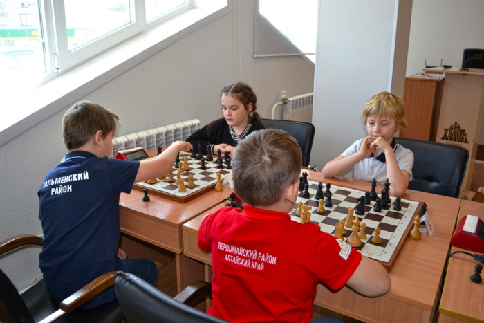 Стартует олимпиада «Шахматы в школах»