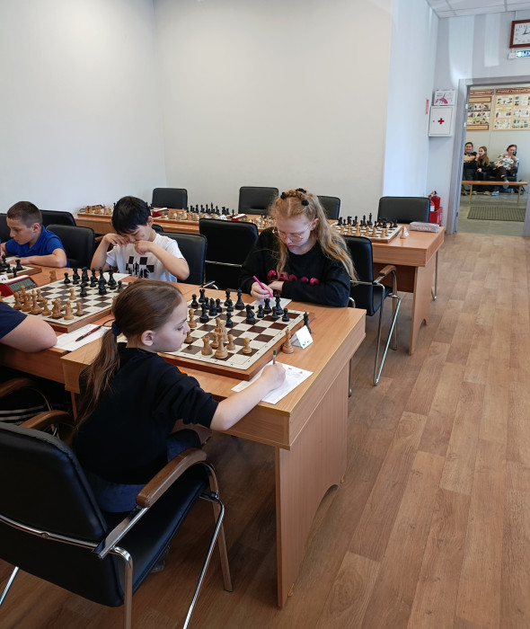 Пять дней не стихала шахматная битва