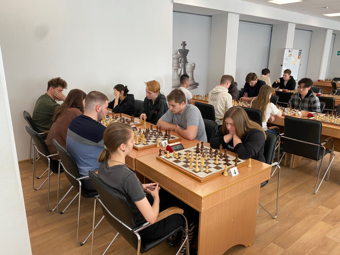 Краевой студенческий рапид выиграл Александр Щербаков